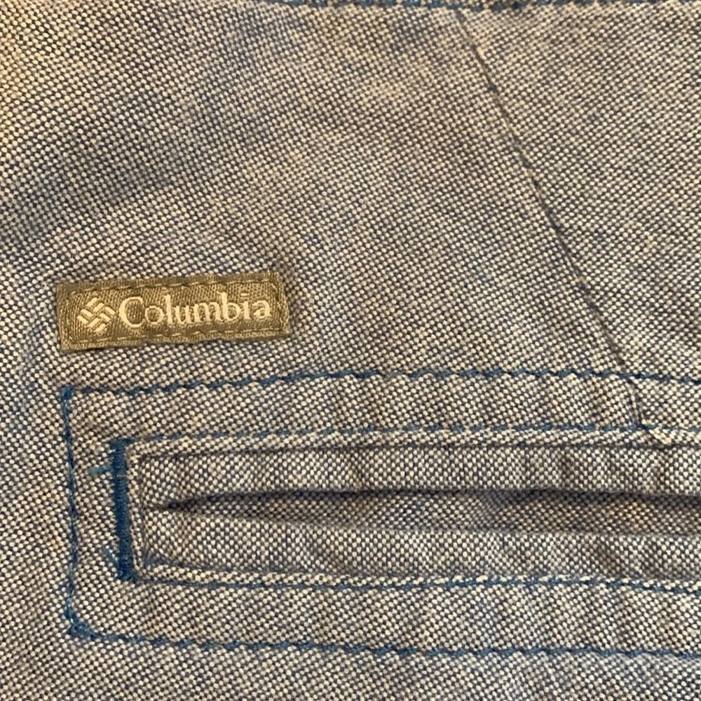 Columbia women’s light blue shorts size 10-L